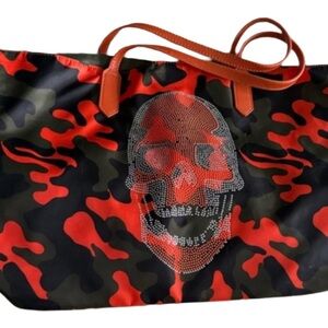 Stylish Camouflage Tote Bag with Skull Design